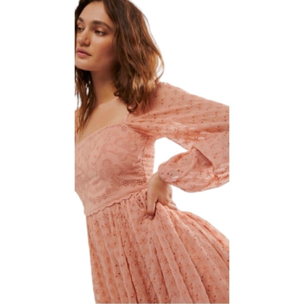 Free People Malina Mini Babydoll A-Line Eyelet Peachy‎ Pink Boho Dress Small New